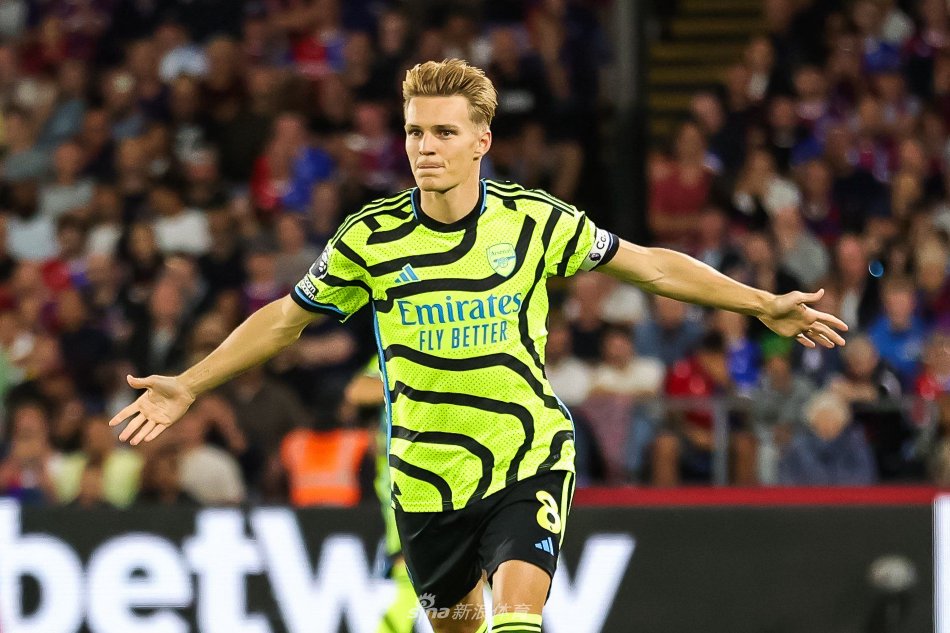 了全新的发 了全新的发